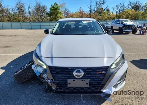 2024 Nissan Altima Sr z USA, uszkodzony, nr VIN 1N4BL4CW2RN320403